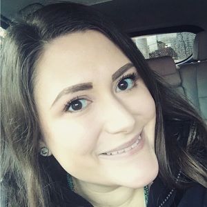 Meet your Posher, Jillian